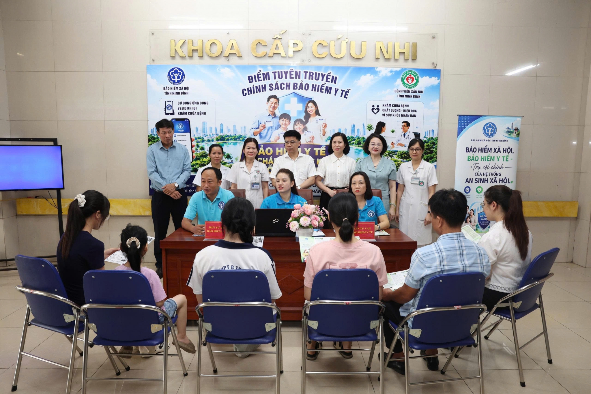 Ninh Bình nỗ lực mở rộng bao phủ bảo hiểm y tế vì sức khỏe người dân