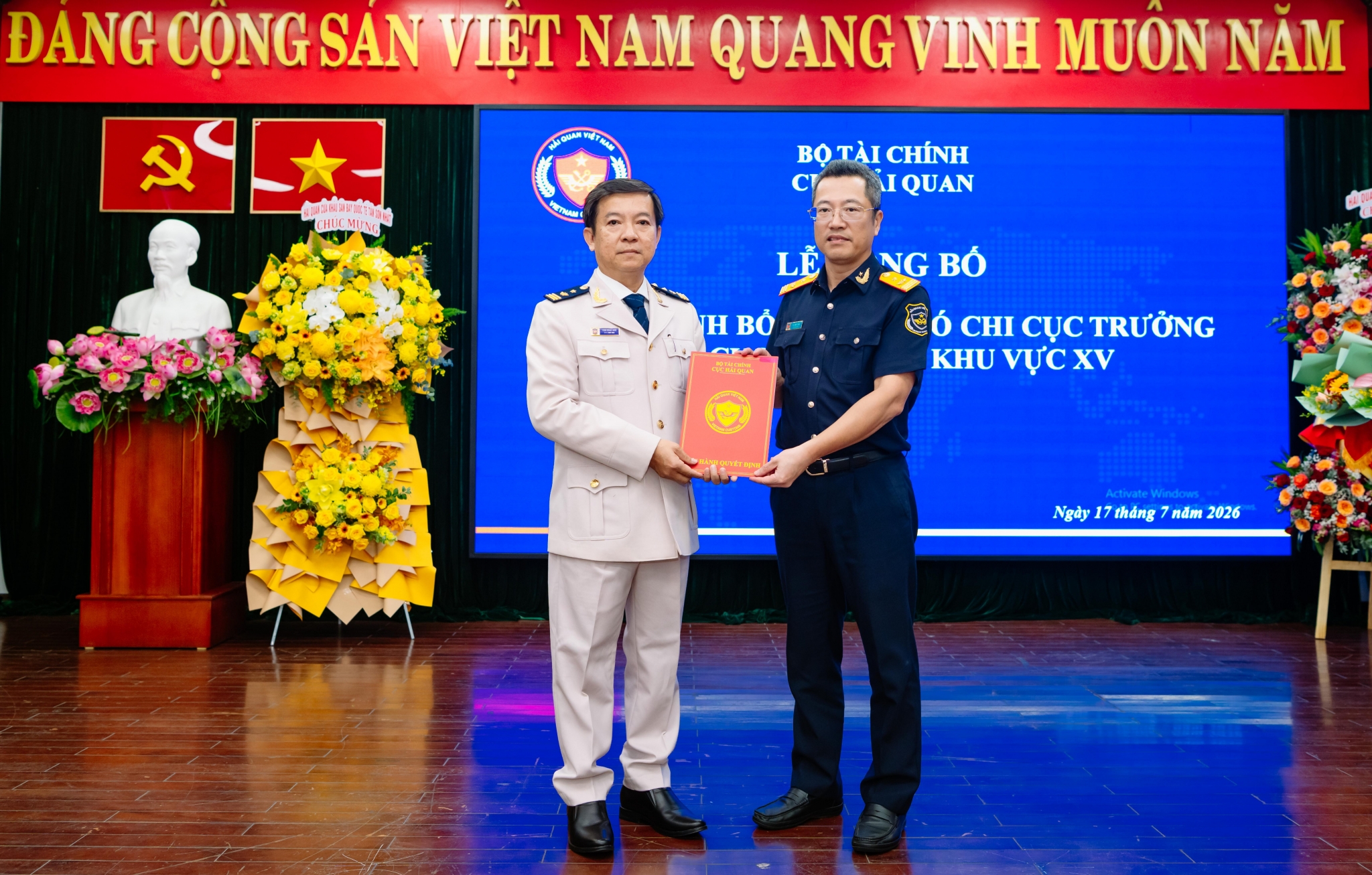 Chi cục Hải quan khu vực XV kiện toàn lãnh đạo, bổ nhiệm 2 Phó Chi cục trưởng