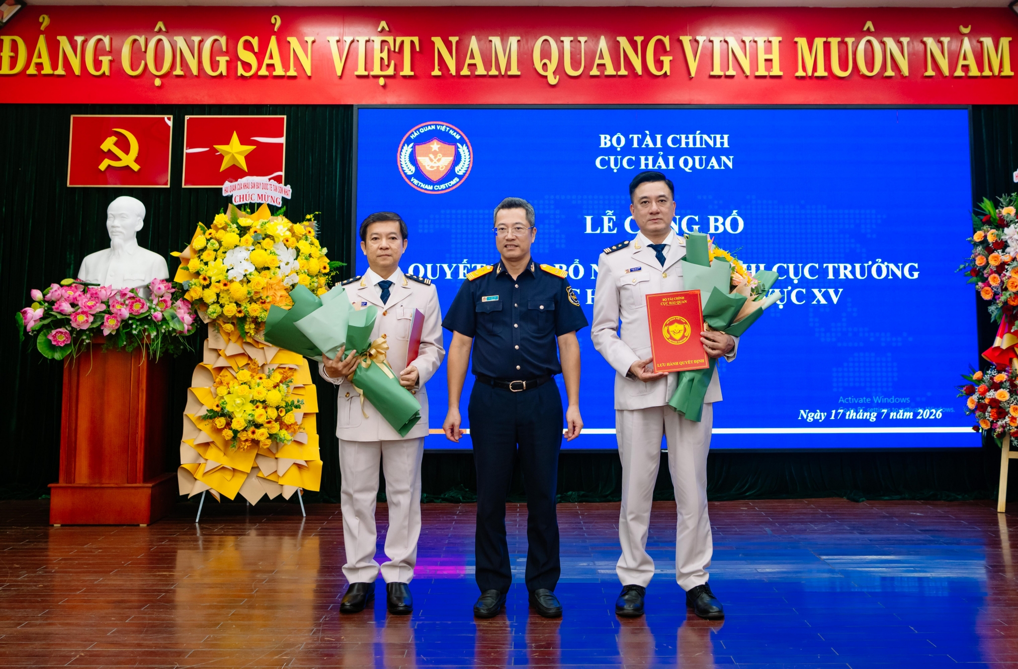 Chi cục Hải quan khu vực XV kiện toàn lãnh đạo, bổ nhiệm 2 Phó Chi cục trưởng