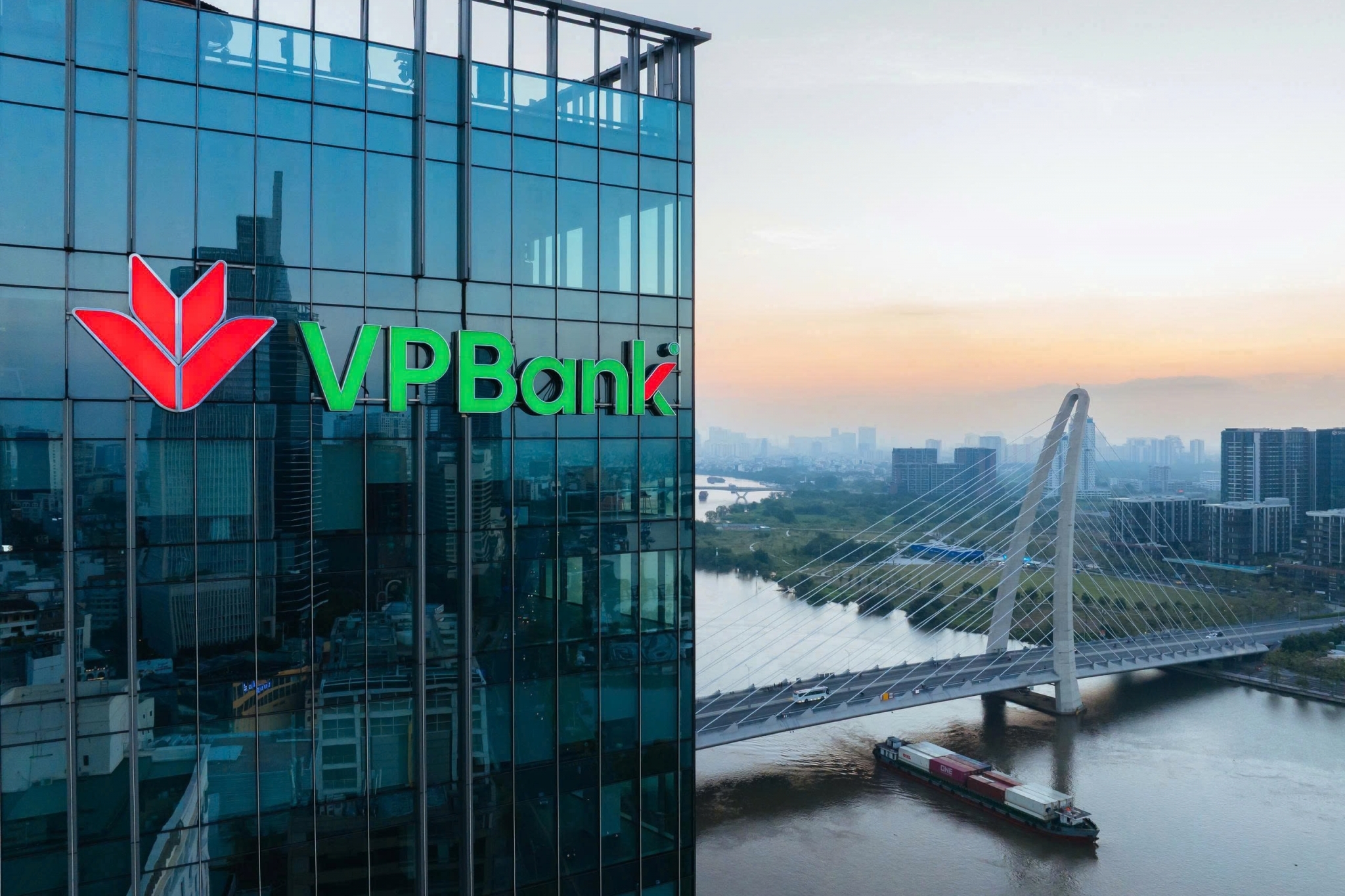 Lợi nhuận VPBank tăng 68%