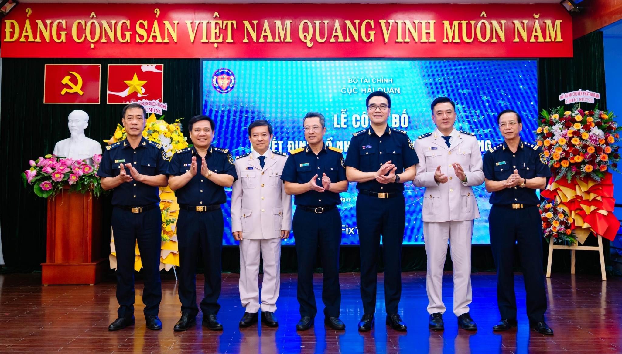Chi cục Hải quan khu vực XV kiện toàn lãnh đạo, bổ nhiệm 2 Phó Chi cục trưởng