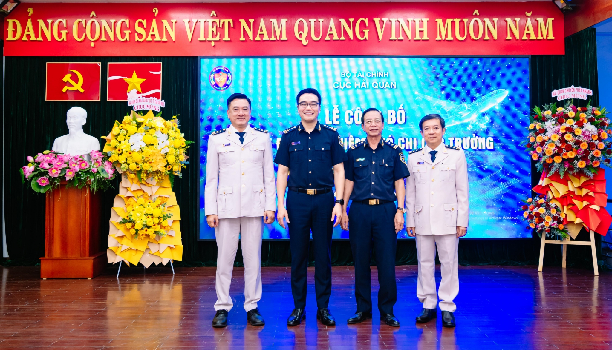 Chi cục Hải quan khu vực XV kiện toàn lãnh đạo, bổ nhiệm 2 Phó Chi cục trưởng
