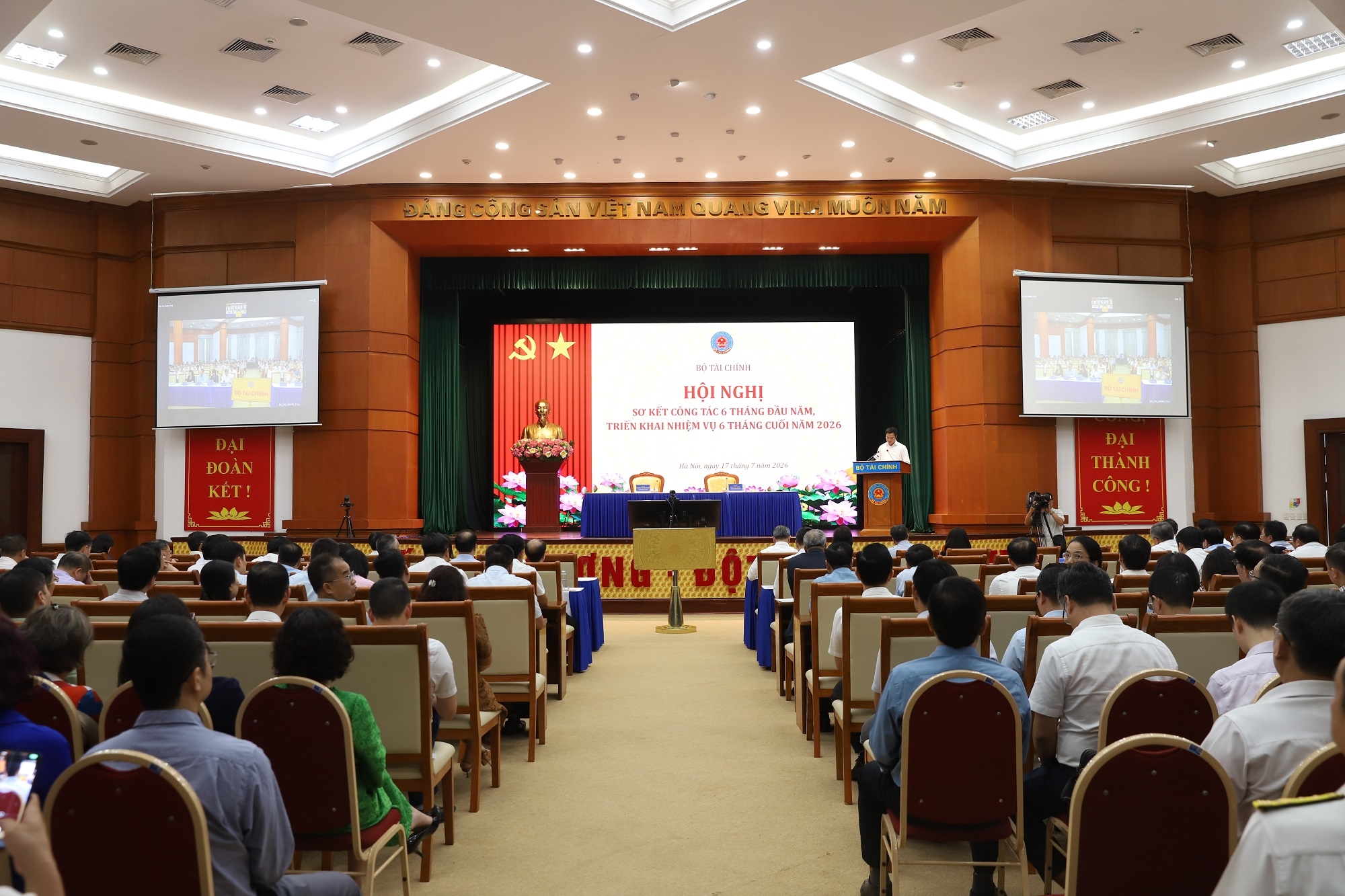 Ngành Tài chính: Chủ động điều hành, tạo dư địa cho tăng trưởng ngành Tài chính