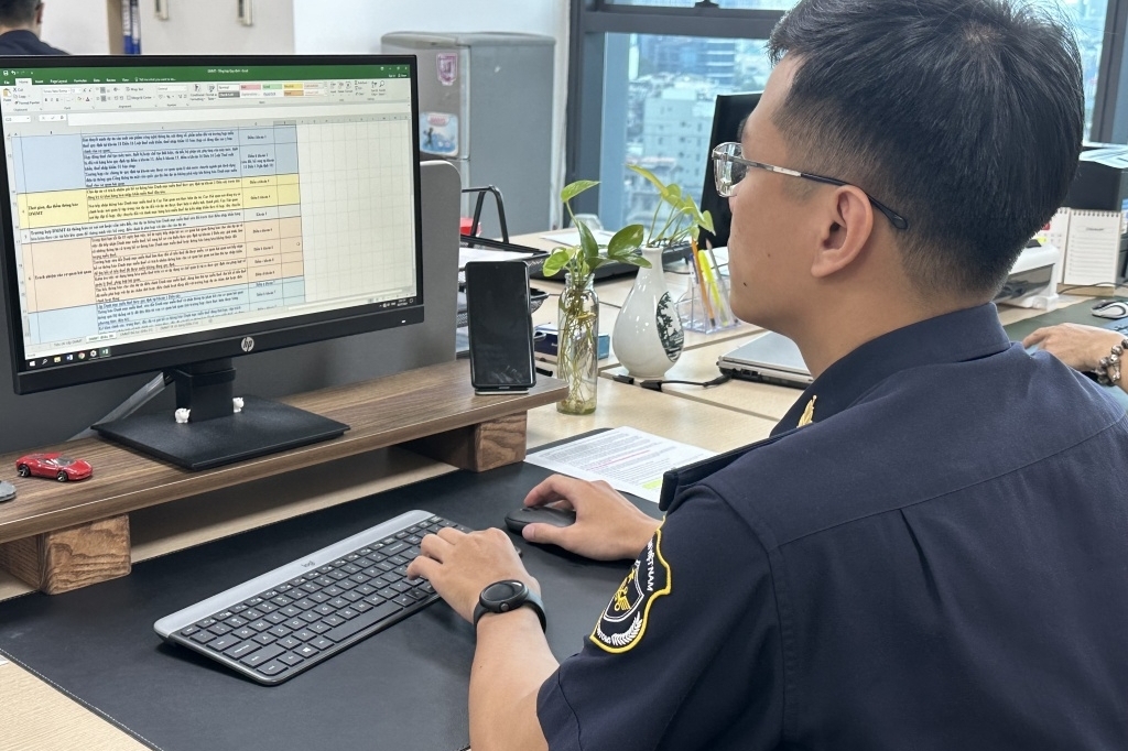 Gỡ nút thắt hoãn xuất cảnh cho người nộp thuế