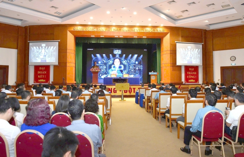 dau an nganh tai chinh 6 thang dau nam 2026 nen vung luc ben