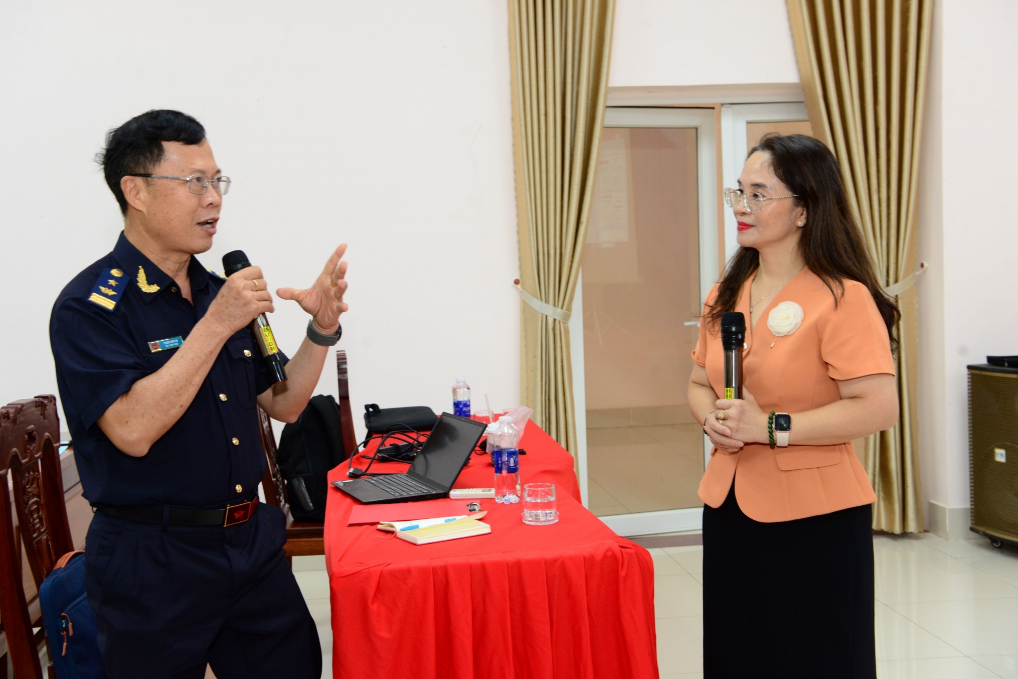Hải quan khu vực XVII bồi dưỡng kỹ năng báo chí truyền thông cho công chức