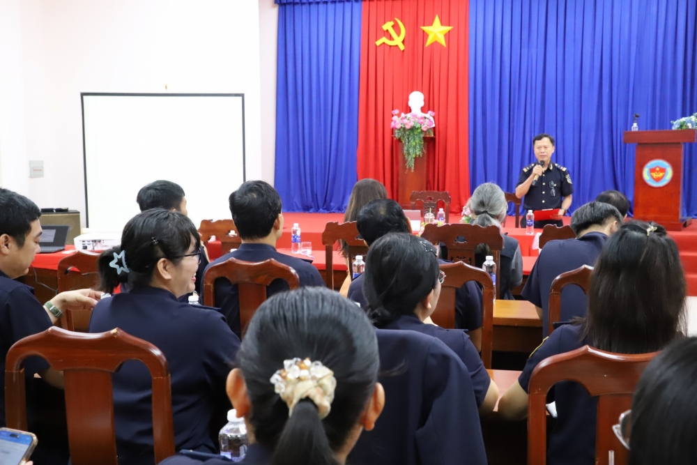 Hải quan khu vực XVII bồi dưỡng kỹ năng báo chí truyền thông cho công chức