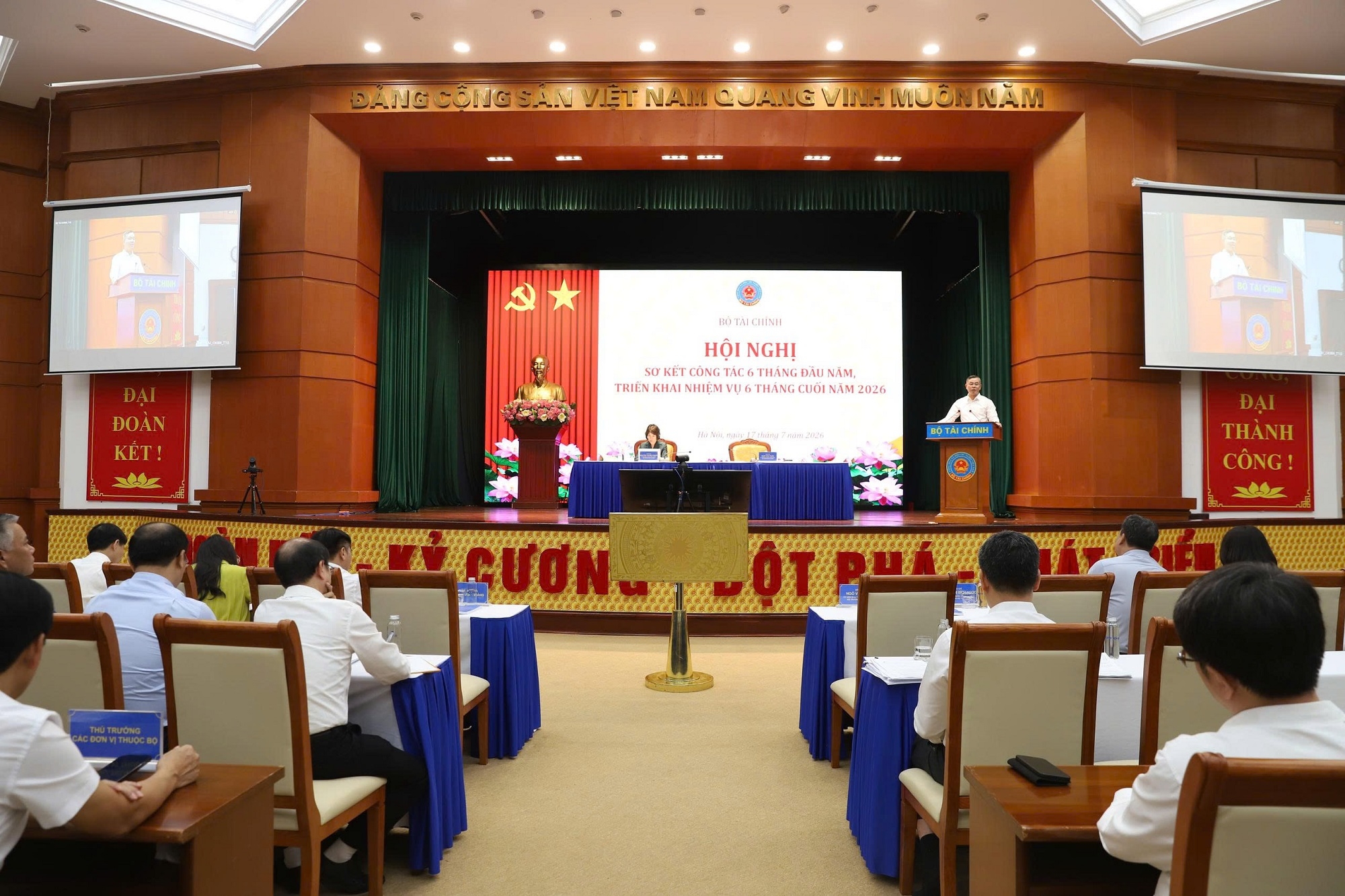 Chung sức, đồng lòng hiện thực hóa mục tiêu tăng trưởng 2 con số
