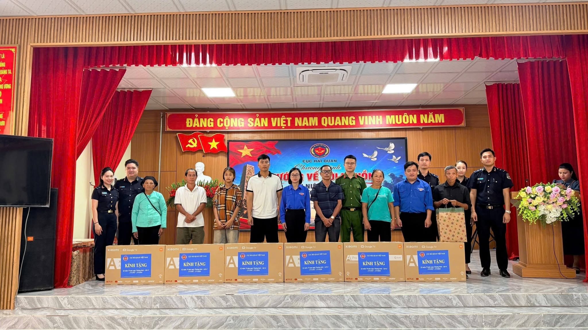 Tuổi trẻ Hải quan tổ chức chuỗi hoạt động tri ân tại Tuyên Quang