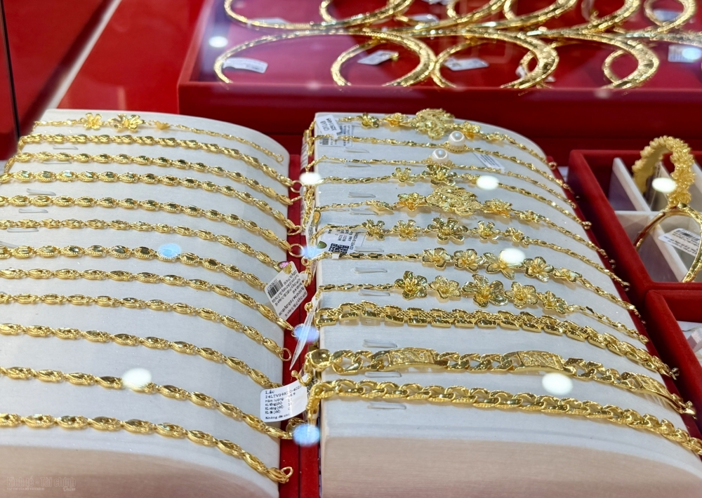 Giá vàng hôm nay 20/7: Giằng co quanh mốc 4.000 USD/ounce giá vàng hôm nay