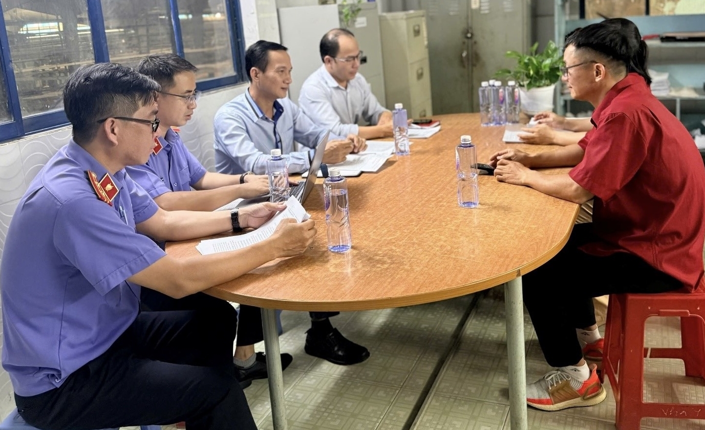 Phối hợp xác minh, đôn đốc Công ty Gạch Men Nhà Ý khắc phục khoản chậm đóng 13,8 tỷ đồng bảo hiểm xã hội
