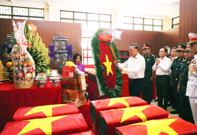 Lịch sử rạng rỡ được gìn giữ bằng lòng biết ơn Lịch sử rạng rỡ được gìn giữ bằng lòng biết ơn