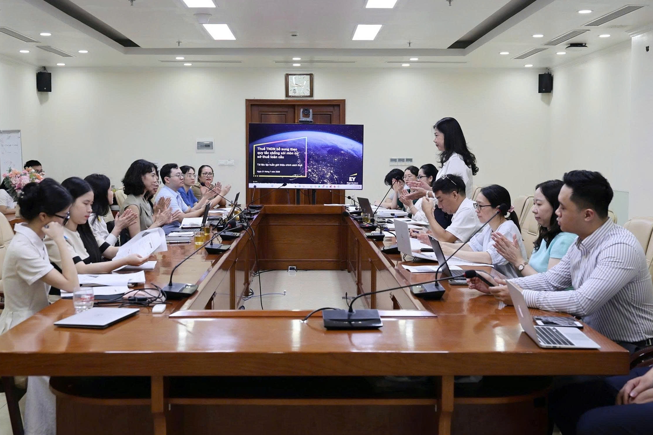 Nâng chất quản lý thuế tối thiểu toàn cầu từ dữ liệu và nhân lực