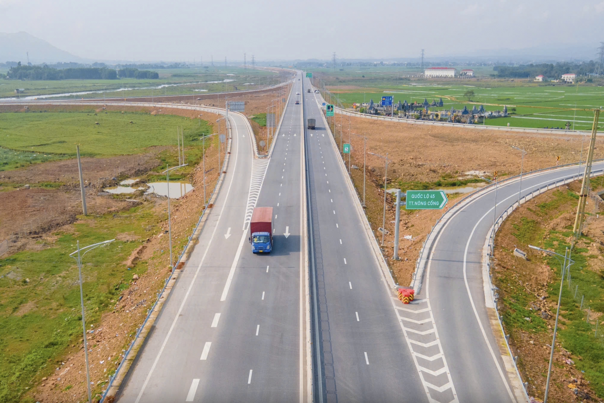 Đầu tư công chỉ phát huy hiệu quả khi trở thành "vốn mồi" của nền kinh tế