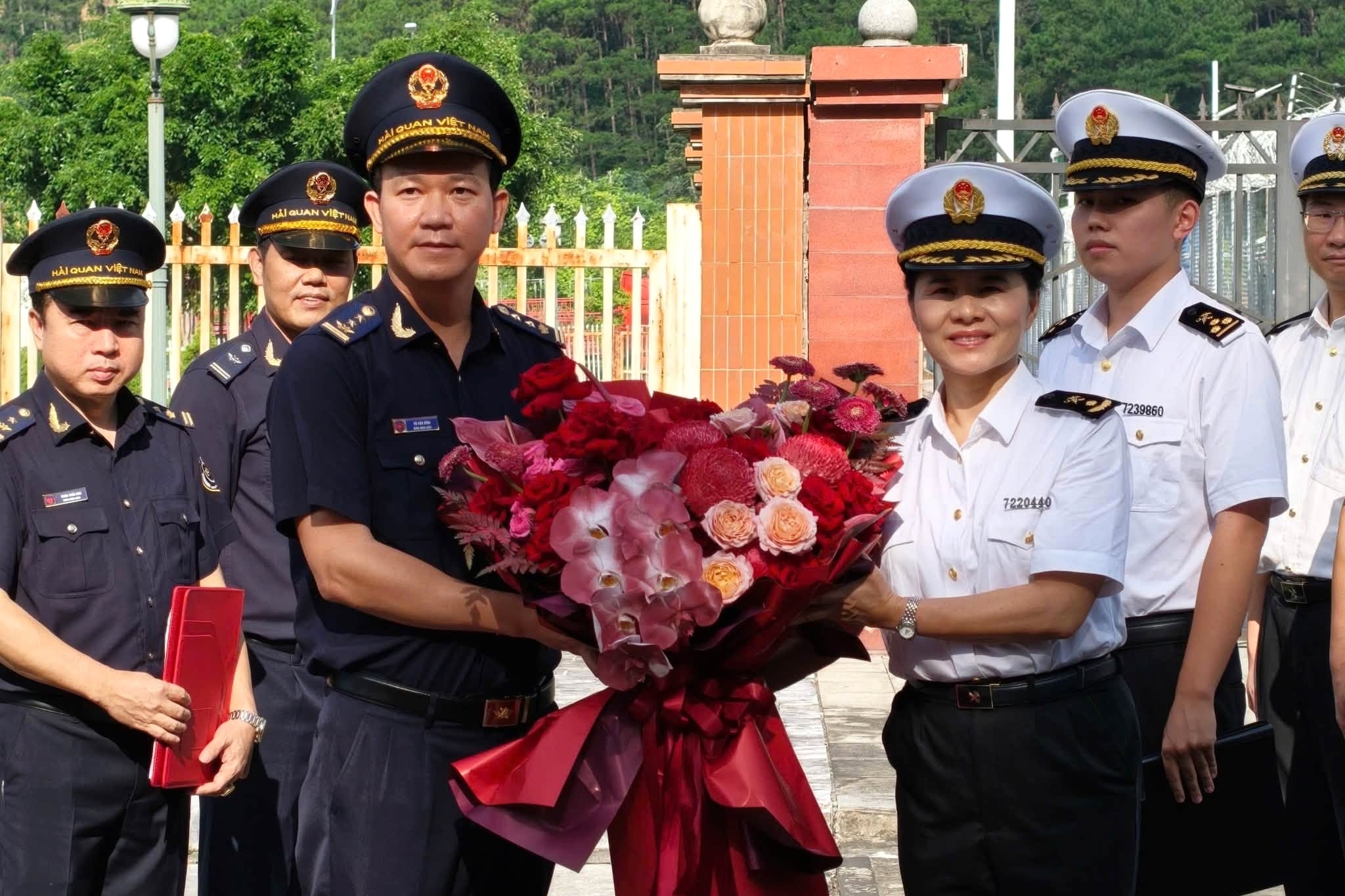 Thống nhất rút ngắn thời gian thông quan sầu riêng