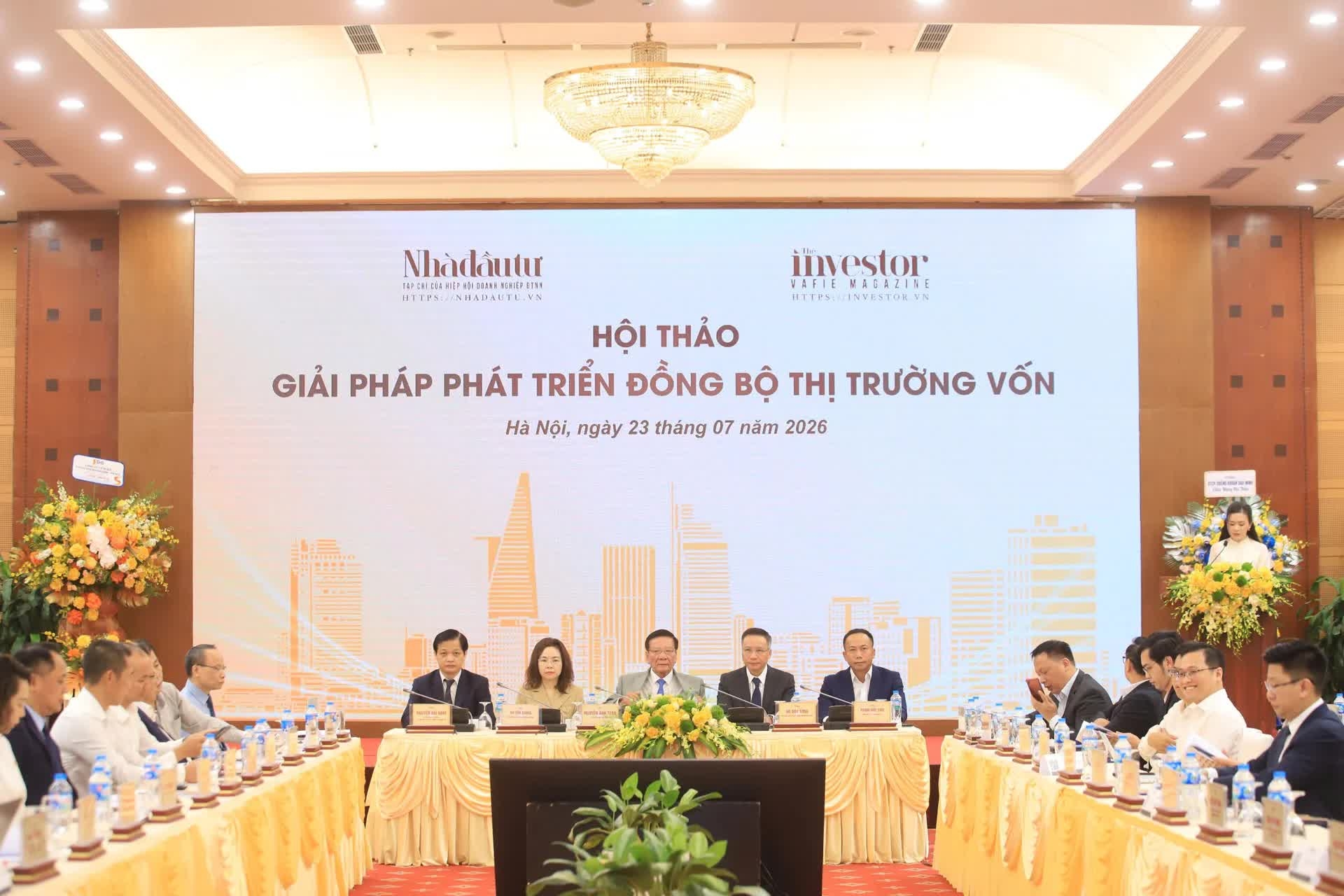Phát triển thị trường vốn để giảm áp lực cho tín dụng ngân hàng
