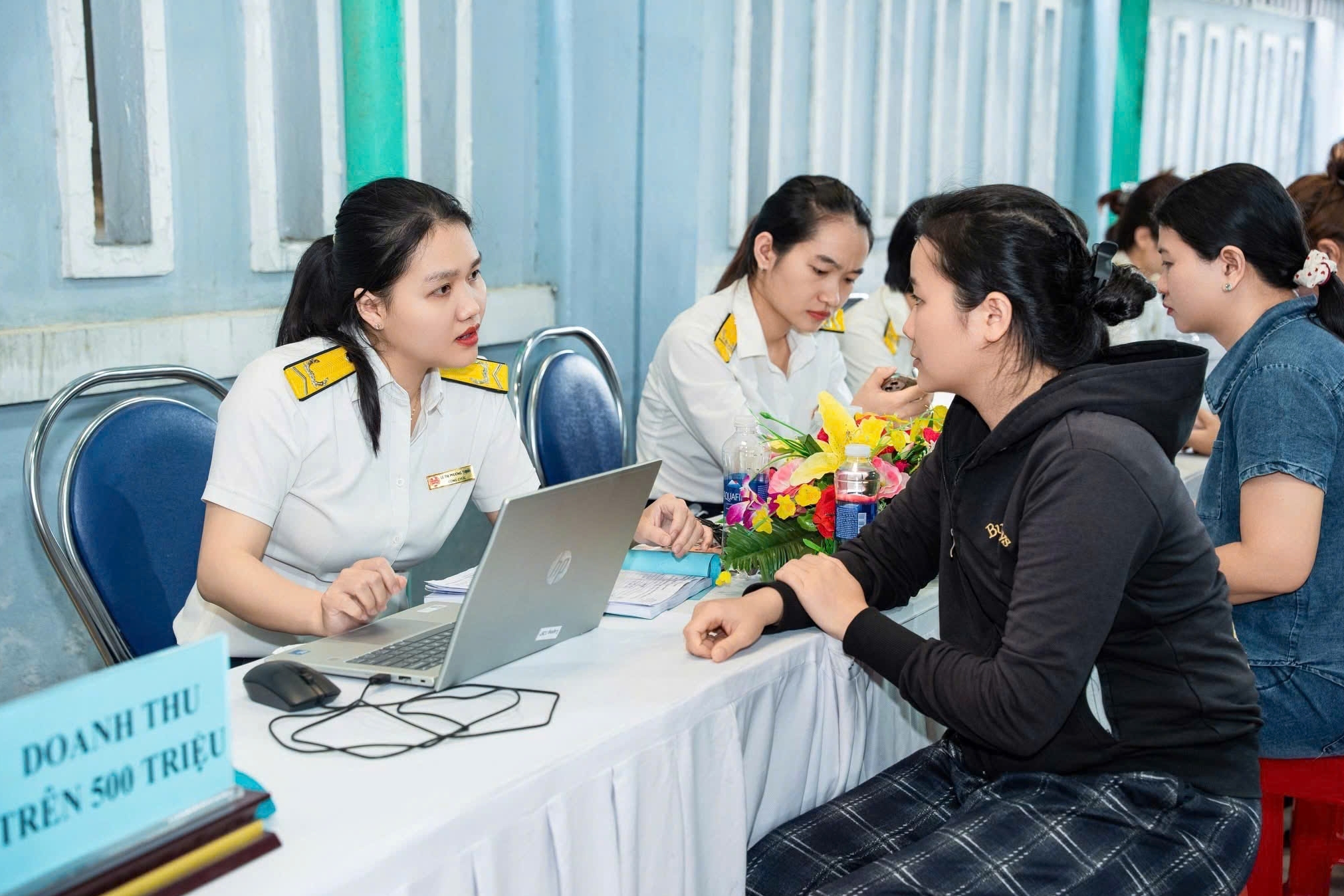 INFOGRAPHIC: Giảm 30% thuế thu nhập cho hộ, cá nhân kinh doanh và doanh nghiệp doanh nhỏ