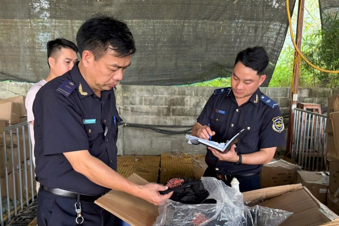 Không để Việt Nam trở thành địa bàn trung chuyển của buôn lậu, hàng giả