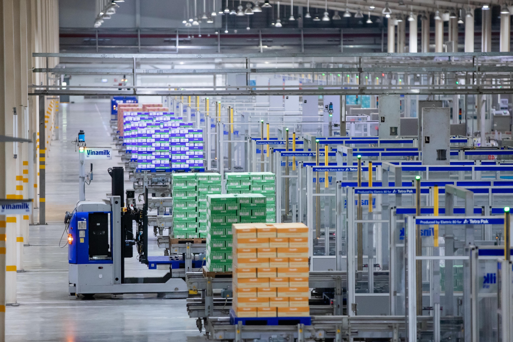 50 năm không ngừng nâng chuẩn: Cách Vinamilk xây dựng thương hiệu tỷ USD của Việt Nam 50 năm không ngừng nâng chuẩn: Cách Vinamilk xây dựng thương hiệu tỷ USD của Việt Nam