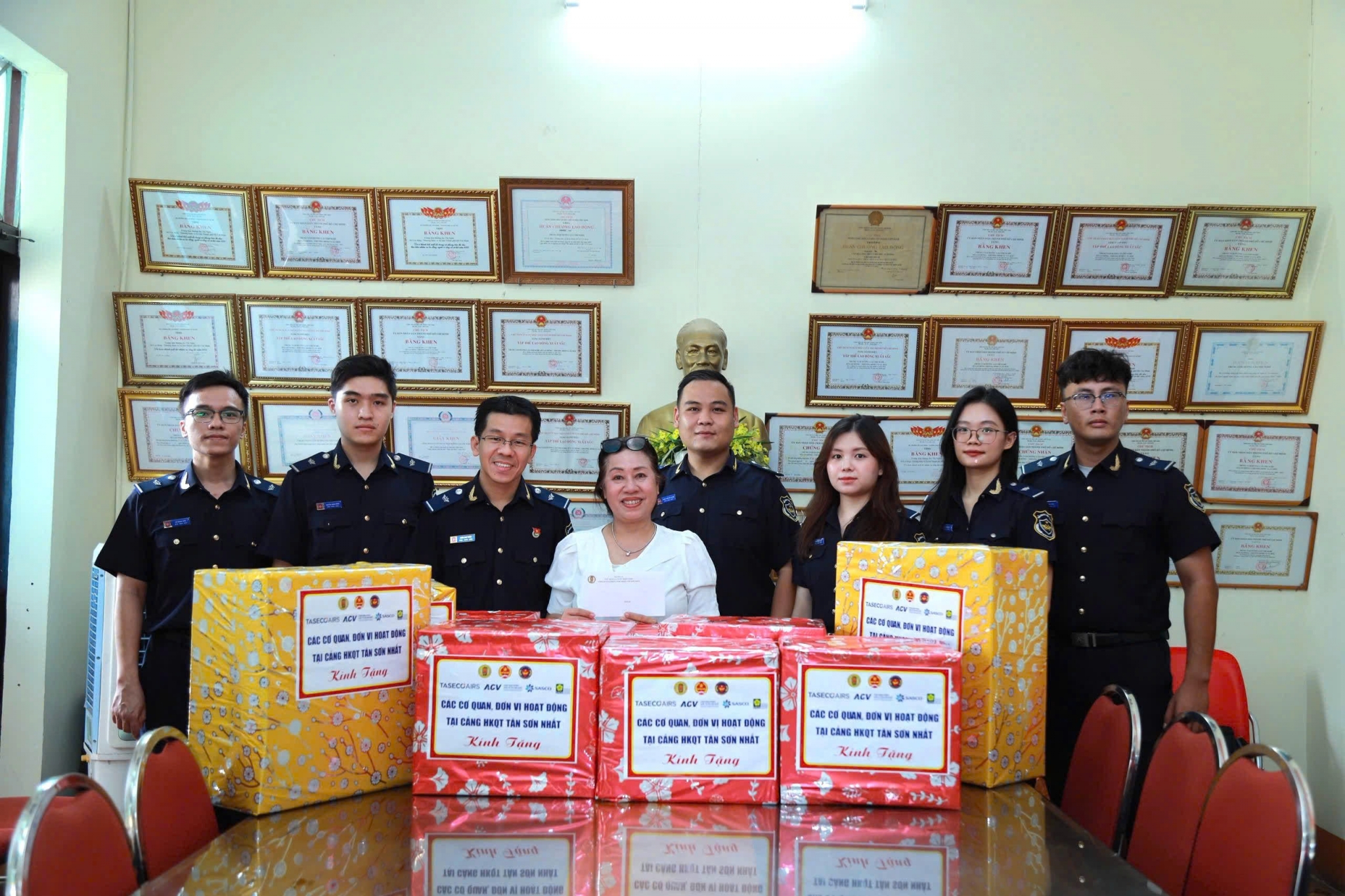 Thanh niên Hải quan khu vực II tham gia chương trình “Uống nước nhớ nguồn - Đền ơn đáp nghĩa”