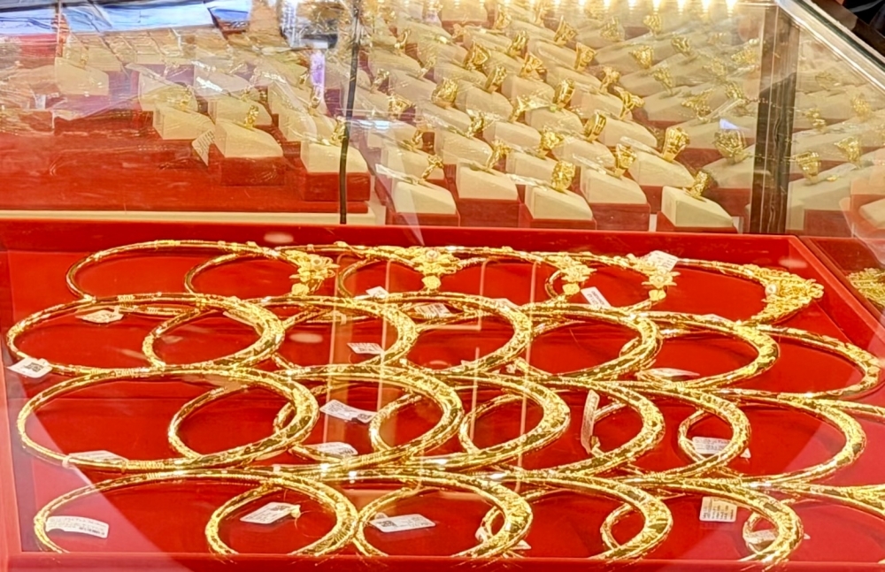 Giá vàng hôm nay 25/7: SJC bật tăng nhưng vẫn mất gần 6 triệu đồng/lượng trong tuần Giá vàng hôm nay 25/7: SJC bật tăng nhưng vẫn mất gần 6 triệu đồng/lượng trong tuần