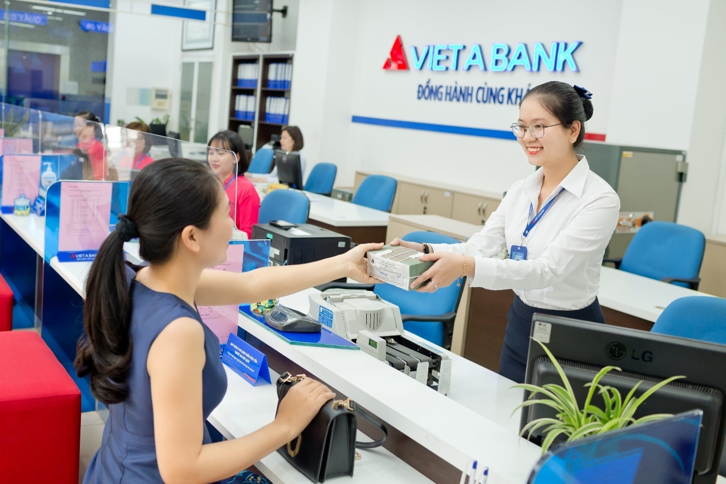 VietABank tăng lợi nhuận, dòng tiền và chất lượng tài sản vẫn cần theo dõi