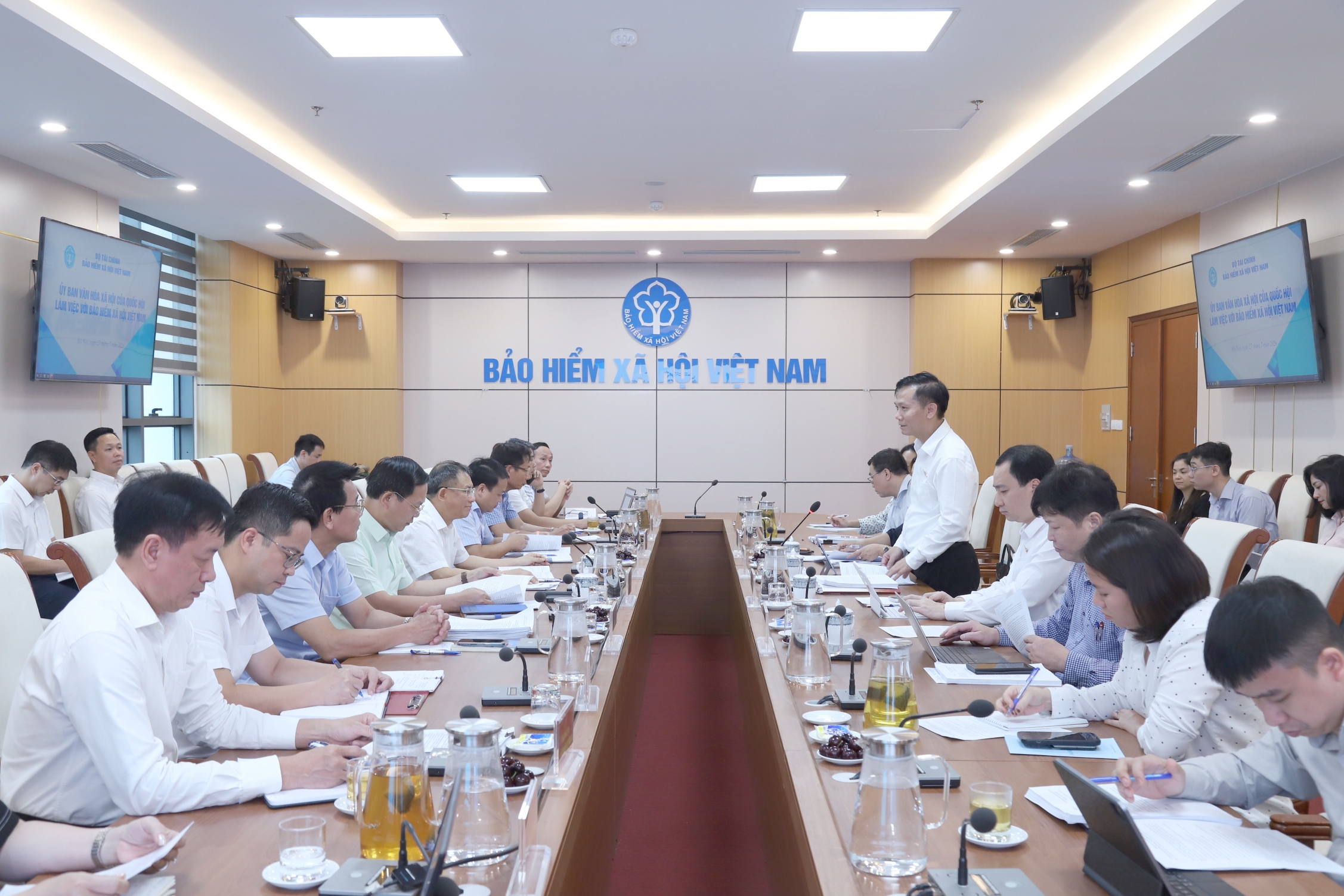 Nghiên cứu, đề xuất sửa đổi Luật Bảo hiểm xã hội phù hợp với yêu cầu thực tiễn