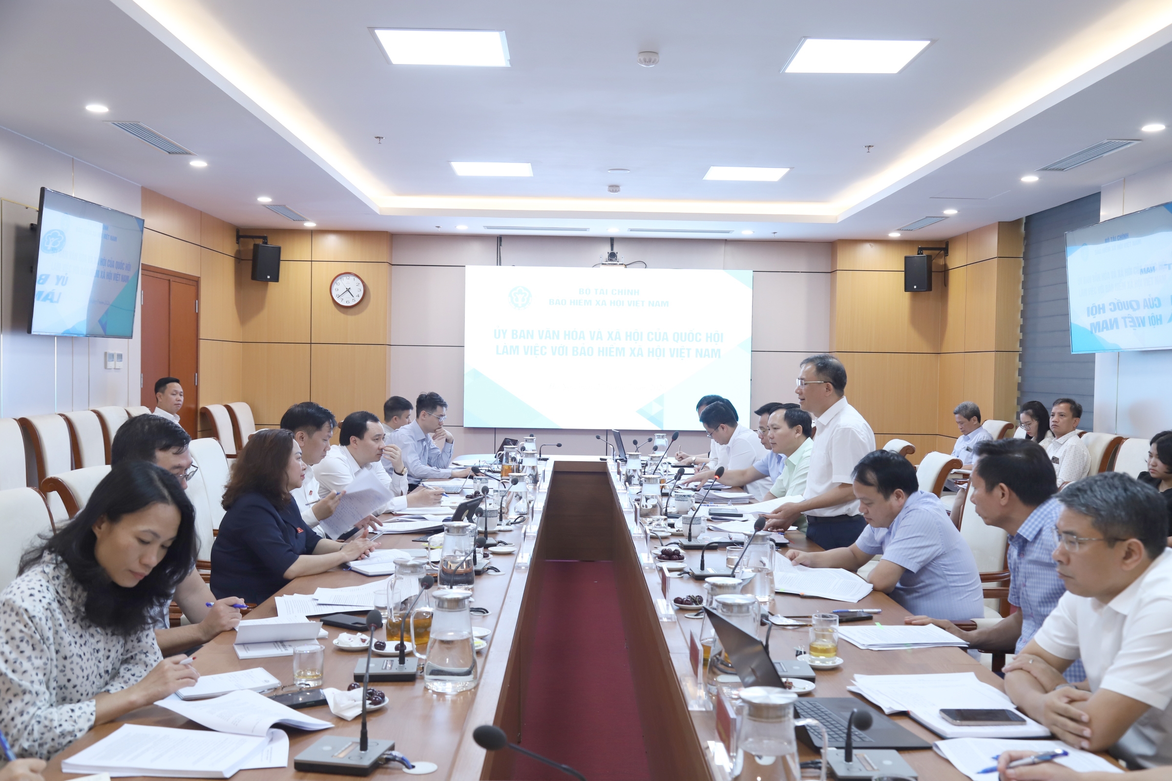 Nghiên cứu, đề xuất sửa đổi Luật Bảo hiểm xã hội phù hợp với yêu cầu thực tiễn