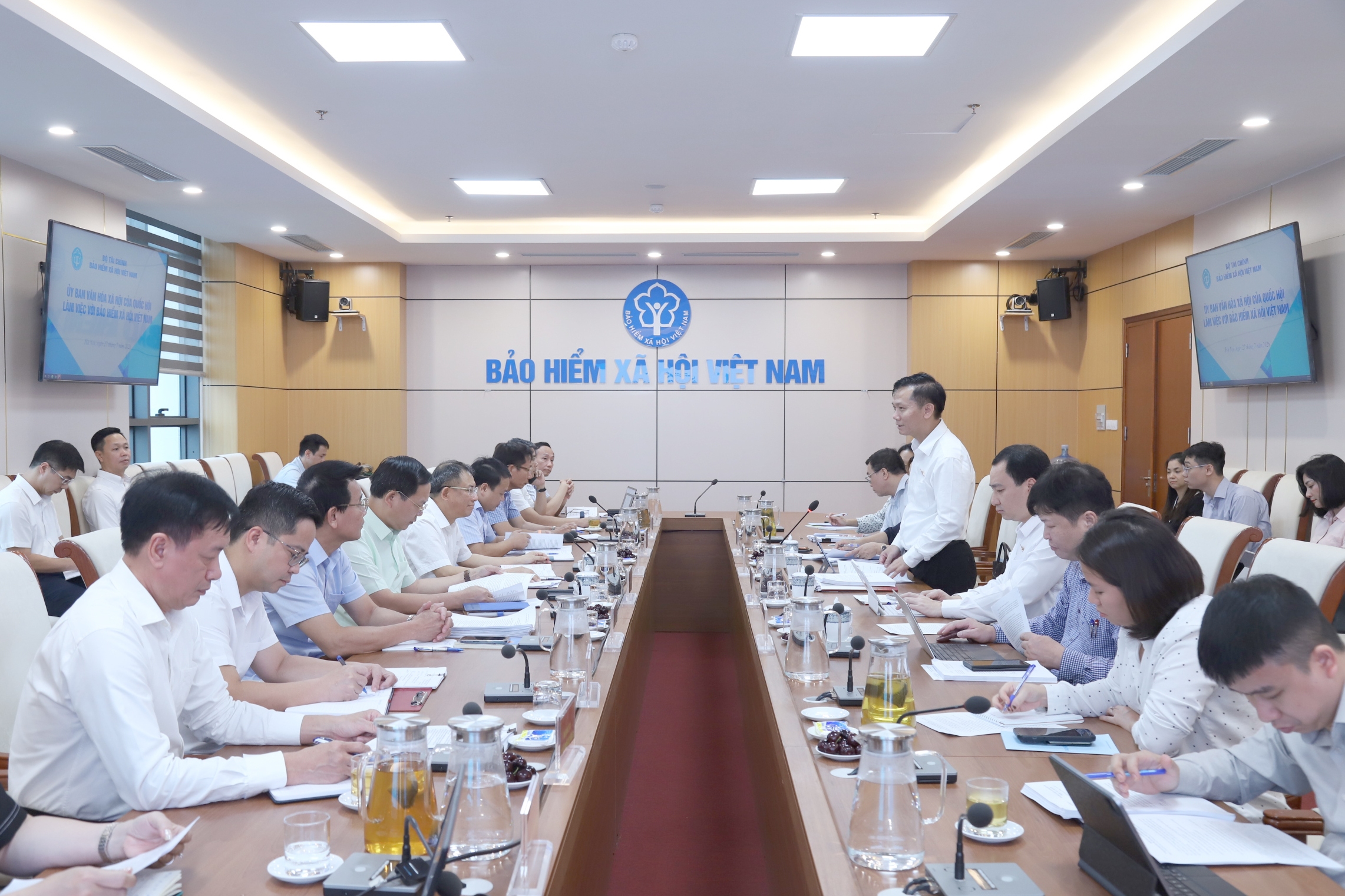 Nghiên cứu, đề xuất sửa đổi Luật Bảo hiểm xã hội phù hợp với yêu cầu thực tiễn