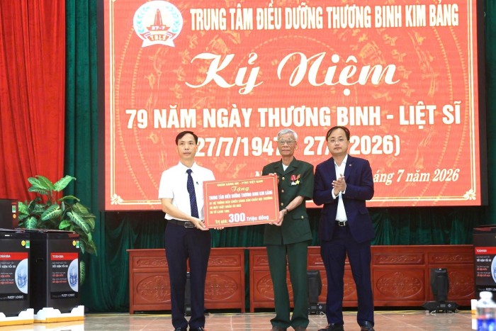 Agribank cùng ngành Ngân hàng đồng hành chăm lo người có công với cách mạng