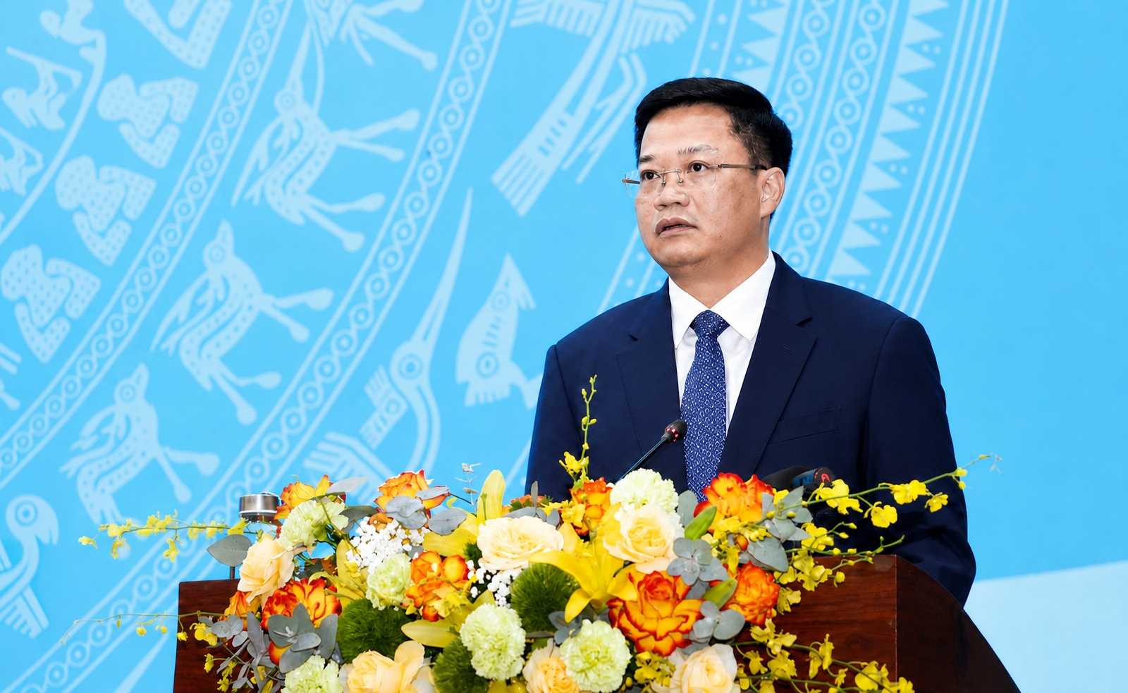 Ông Nguyễn Đức Tâm được bầu giữ chức Chủ tịch UBND tỉnh Quảng Ngãi Ông Nguyễn Đức Tâm được bầu giữ chức Chủ tịch UBND tỉnh Quảng Ngãi