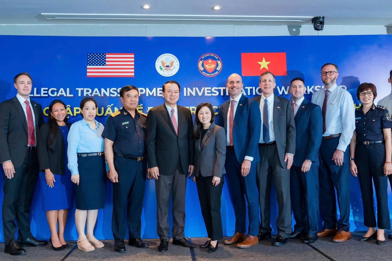 Hải quan Việt Nam hợp tác với Hải quan Hoa Kỳ điều tra chuyển tải bất hợp pháp