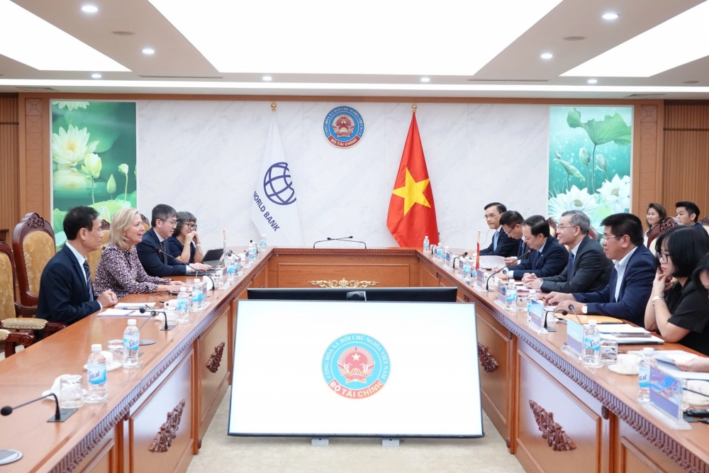 Bộ trưởng Bộ Tài chính Ngô Văn Tuấn làm việc với Giám đốc Ngân hàng Thế giới tại Việt Nam Bộ trưởng Bộ Tài chính Ngô Văn Tuấn làm việc với Giám đốc Ngân hàng Thế giới tại Việt Nam