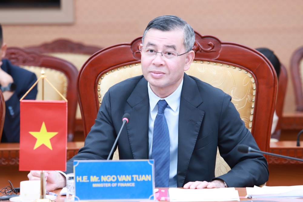 Bộ trưởng Bộ Tài chính Ngô Văn Tuấn làm việc với Giám đốc Ngân hàng Thế giới tại Việt Nam Bộ trưởng Bộ Tài chính Ngô Văn Tuấn làm việc với Giám đốc Ngân hàng Thế giới tại Việt Nam