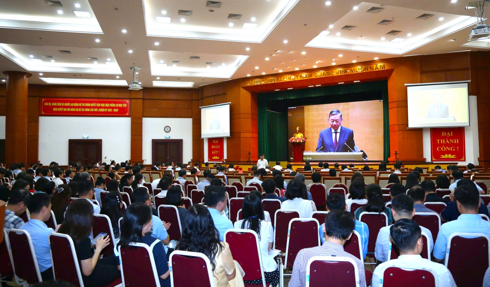 Gần 43.500 đảng viên Đảng bộ Bộ Tài chính tham dự học tập Nghị quyết Trung ương 3, khóa XIV
