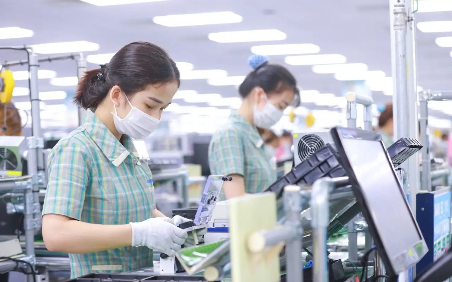 Gỡ vướng niêm yết cho doanh nghiệp FDI