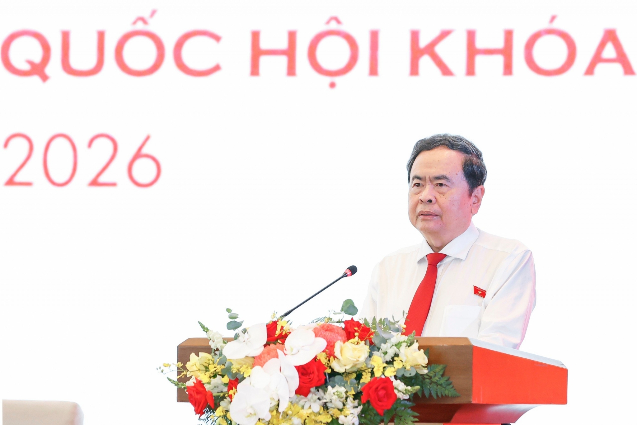 Chủ tịch Quốc hội: Không thể giám sát vấn đề mới bằng tư duy, phương thức, công cụ cũ