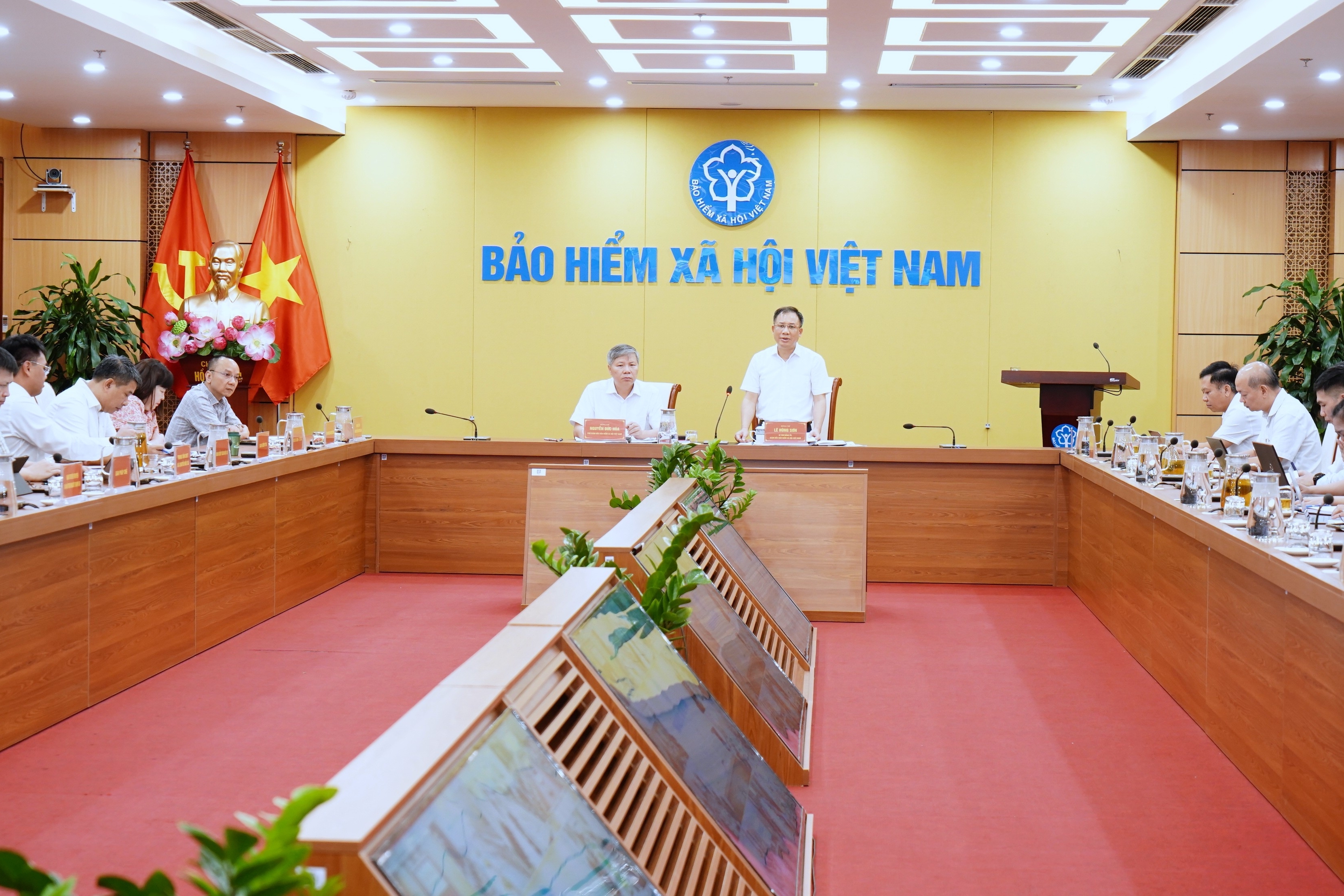 Chủ động triển khai chính sách, pháp luật bảo hiểm y tế có hiệu quả