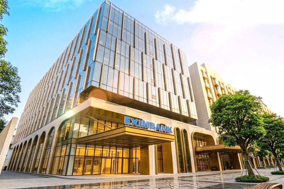 Eximbank tăng "bộ đệm" dự phòng, lợi nhuận nửa đầu năm chịu sức ép