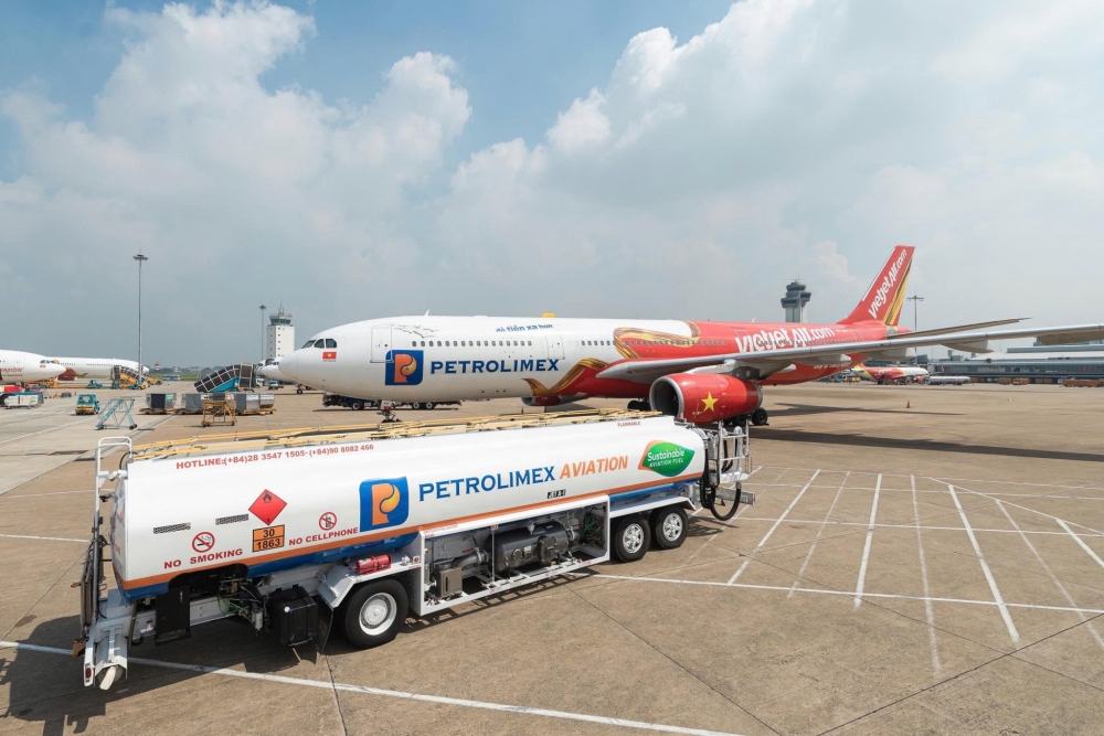 Petrolimex hái quả ngọt từ hoạt động kinh doanh ngoài xăng dầu Petrolimex hái quả ngọt từ hoạt động kinh doanh ngoài xăng dầu