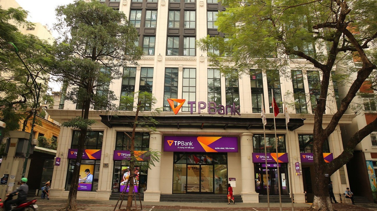 Moody’s nâng triển vọng TPBank lên “Tích cực” giữa đà tăng trưởng bán niên Moody’s nâng triển vọng TPBank lên “Tích cực” giữa đà tăng trưởng bán niên