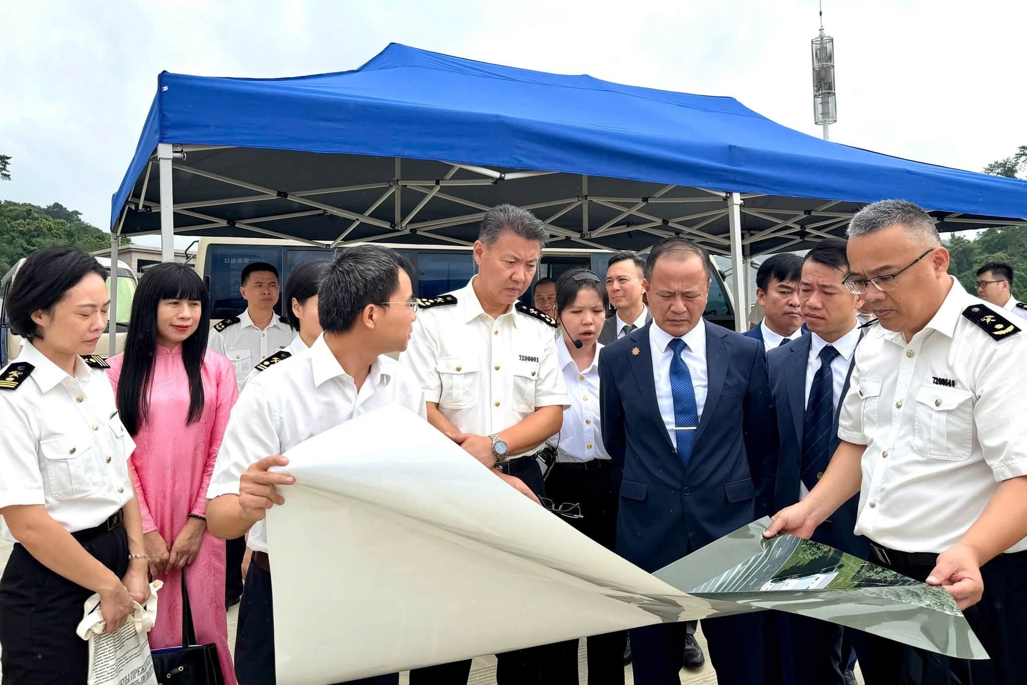 Thúc đẩy xây dựng Cửa khẩu thông minh và tạo thuận lợi thương mại