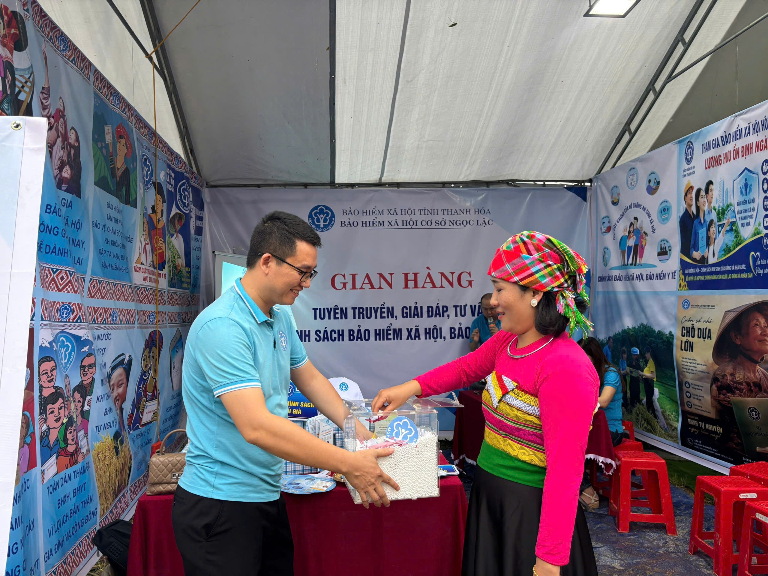 Cần có cơ chế tiếp nối hỗ trợ đóng bảo hiểm y tế với đồng bào dân tộc thiểu số