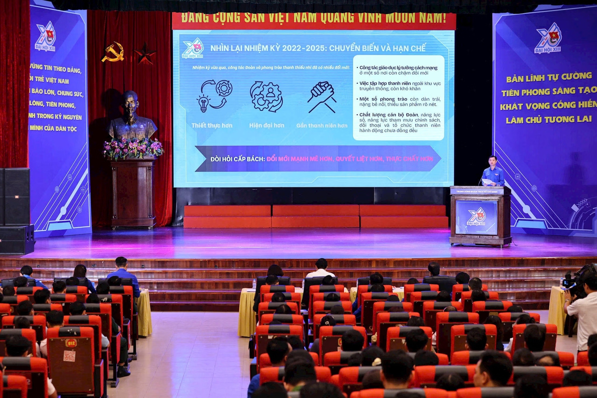 Đoàn Thanh niên Bộ Tài chính học tập Nghị quyết Đại hội Đoàn toàn quốc lần thứ XIII Đoàn Thanh niên Bộ Tài chính học tập Nghị quyết Đại hội Đoàn toàn quốc lần thứ XIII