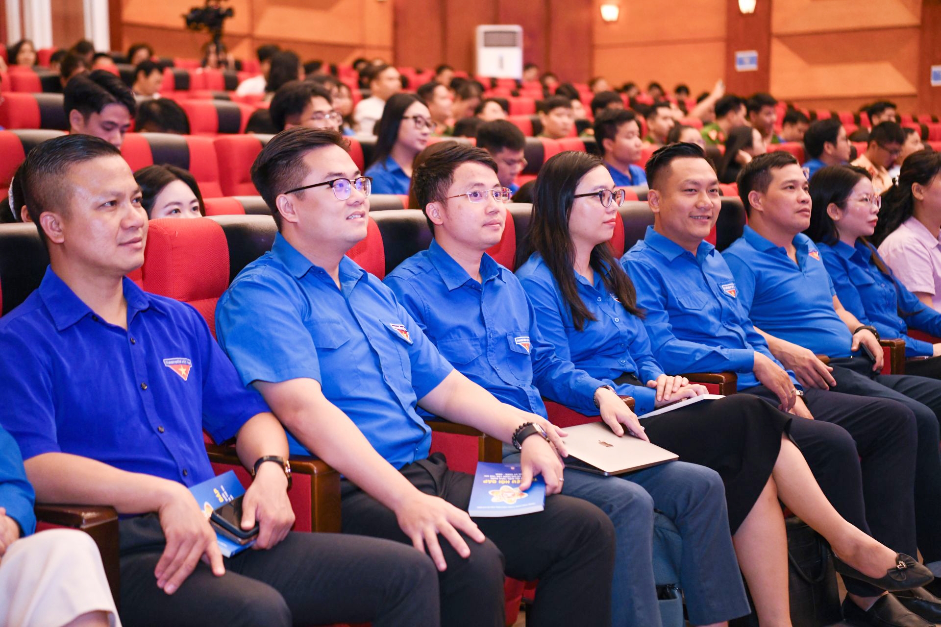 Đoàn Thanh niên Bộ Tài chính học tập Nghị quyết Đại hội Đoàn toàn quốc lần thứ XIII Đoàn Thanh niên Bộ Tài chính học tập Nghị quyết Đại hội Đoàn toàn quốc lần thứ XIII
