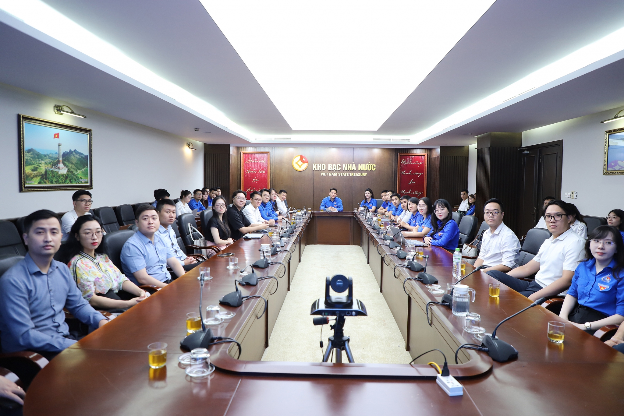 Đoàn Thanh niên Bộ Tài chính học tập Nghị quyết Đại hội Đoàn toàn quốc lần thứ XIII Đoàn Thanh niên Bộ Tài chính học tập Nghị quyết Đại hội Đoàn toàn quốc lần thứ XIII