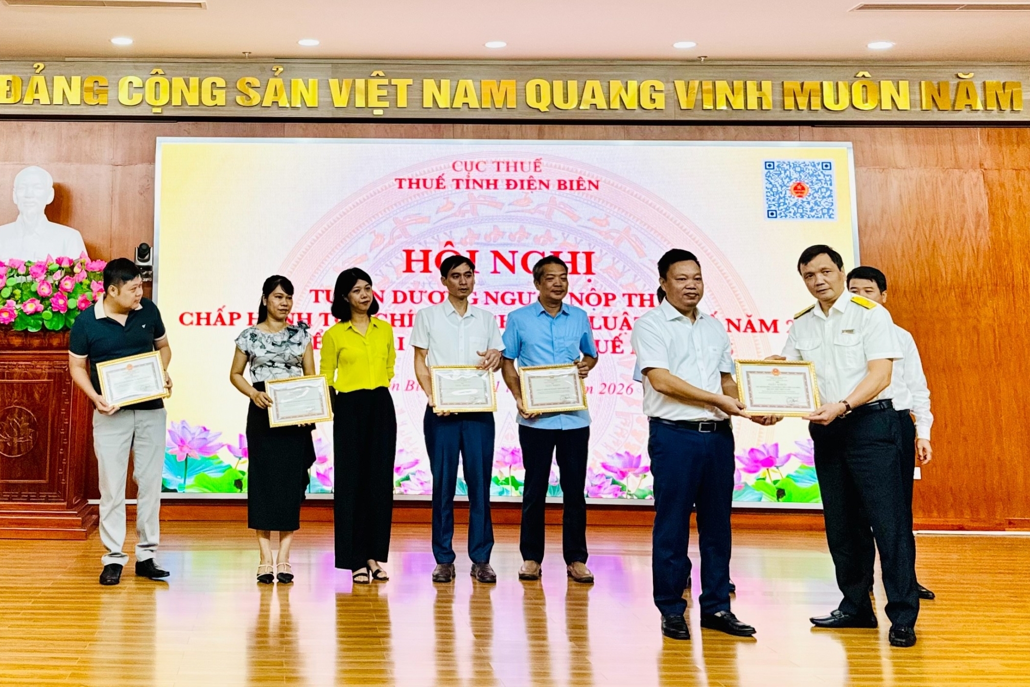 Thuế tỉnh Điện Biên: Tuyên dương người nộp thuế, lan tỏa tinh thần tuân thủ