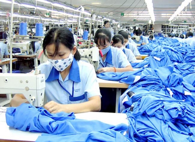 Thuế mới của Hoa Kỳ: Dệt may, gỗ Việt trước sức ép cạnh tranh