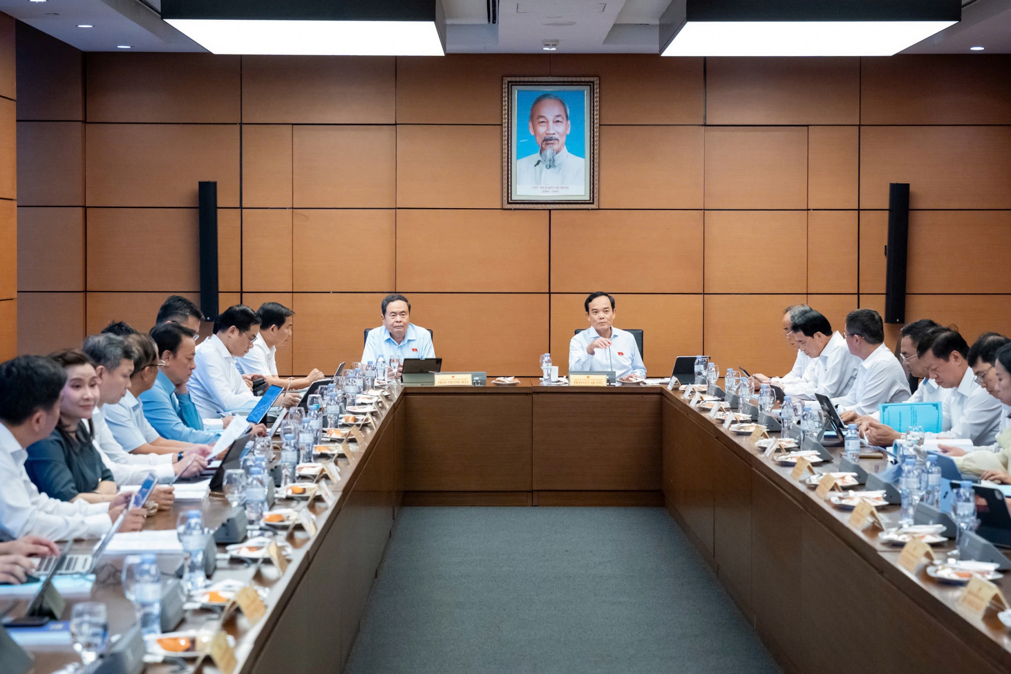 Cắt giảm thực chất điều kiện kinh doanh, rà soát kỹ dự án APEC 2027 áp dụng cơ chế đặc thù Cắt giảm thực chất điều kiện kinh doanh, rà soát kỹ dự án APEC 2027 áp dụng cơ chế đặc thù
