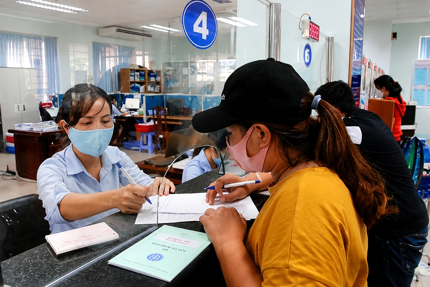 Doanh nghiệp có thể "biến mất" nhưng trách nhiệm đóng bảo hiểm xã hội thì không